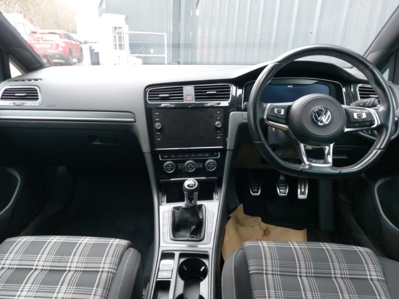 Used Volkswagen Golf 2018 for sale - 77448218: Photo 2