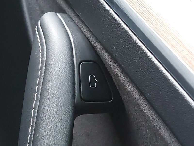 Used Tesla Model Y 2022 for sale - 76970305: Photo 14