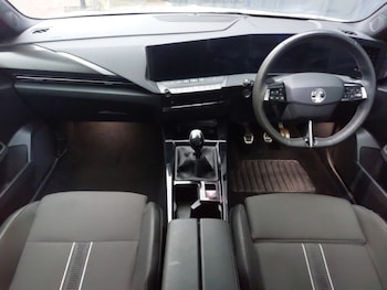 Used Vauxhall Astra 2024 for sale - 77183512: Photo