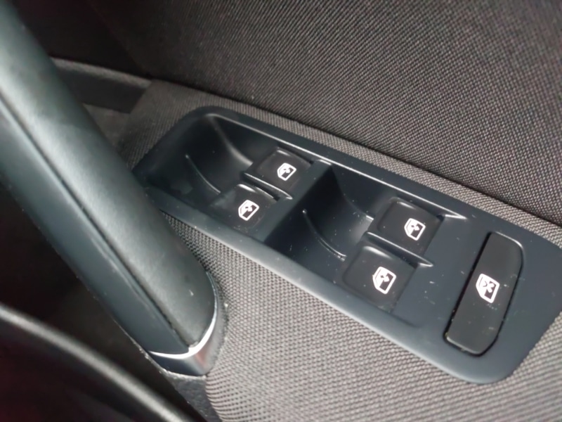 Used Volkswagen Golf 2019 for sale - 76737142: Photo 18