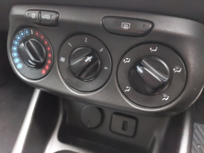 Used Vauxhall Corsa 2018 for sale - 77352749: Photo 18