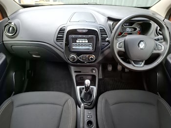 Used Renault Captur 2019 for sale - 79536948: Photo
