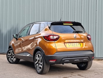 Used Renault Captur 2019 for sale - 79536948: Photo