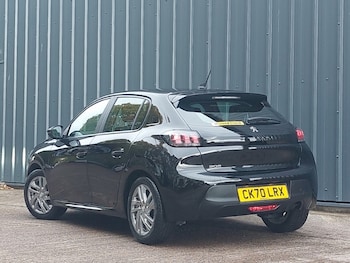 Used Peugeot 208 2020 for sale - 76451096: Photo