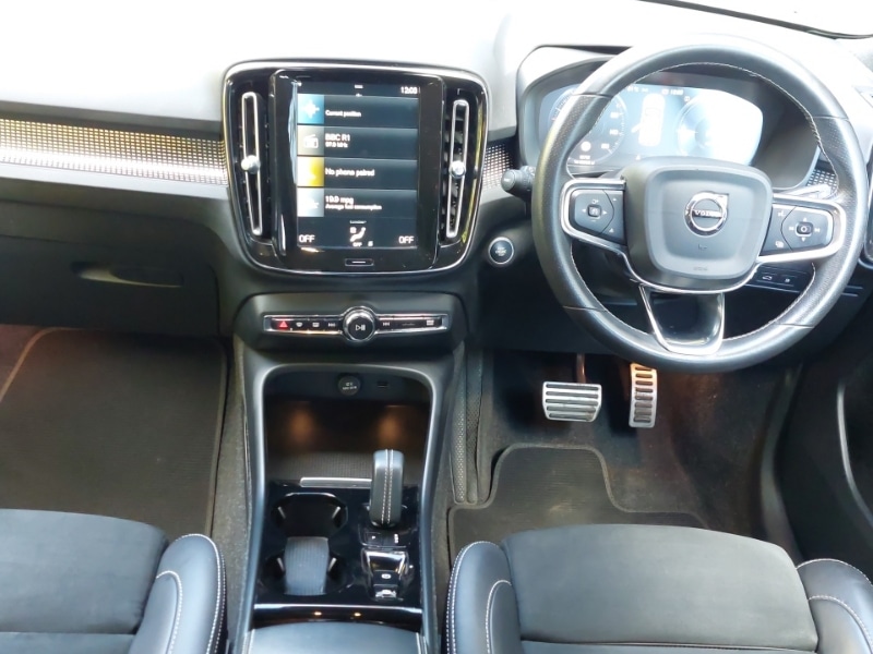 Used Volvo XC40 2021 for sale - 76282036: Photo 2