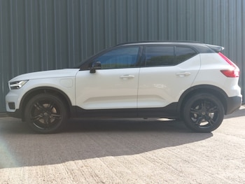 Used Volvo XC40 2021 for sale - 76282036: Photo