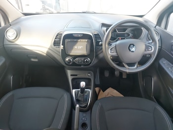 Used Renault Captur 2018 for sale - 78326427: Photo