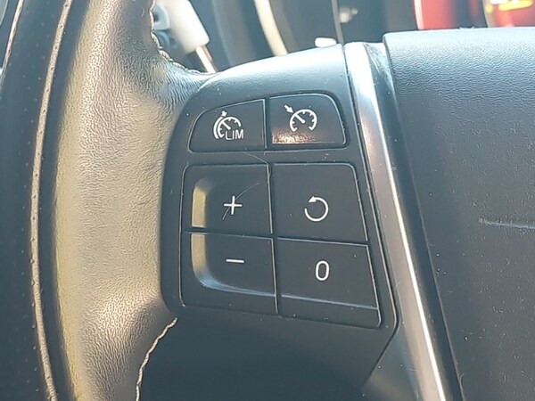 Used Volvo V40 2019 for sale - 76233740: Photo 14