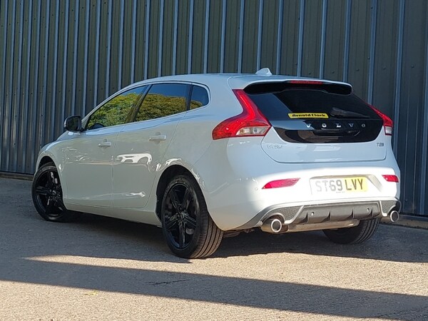 Used Volvo V40 2019 for sale - 76233740: Photo 3
