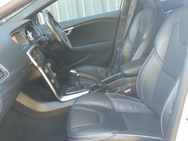Used Volvo V40 2019 for sale - 76233740: Photo 5