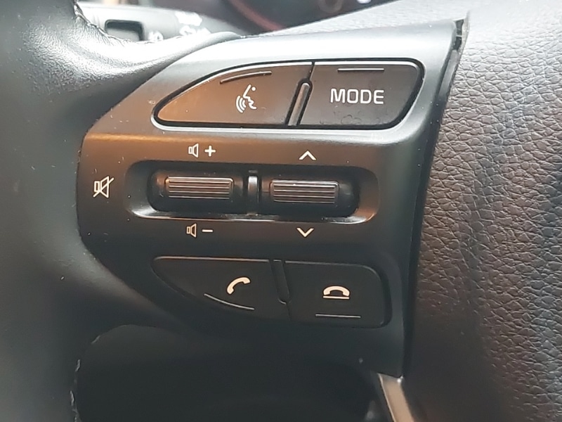 Used Kia Stonic 2023 for sale - 76533272: Photo 16