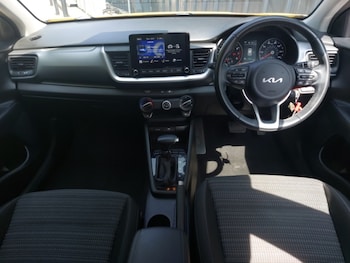 Used Kia Stonic 2023 for sale - 79517677: Photo