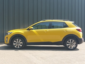 Used Kia Stonic 2023 for sale - 79517677: Photo