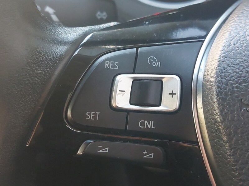 Used Volkswagen Polo 2015 for sale - 77580364: Photo 15