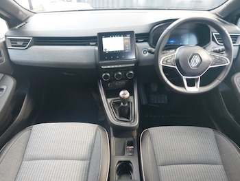 Used Renault Clio 2024 for sale - 75476329: Photo