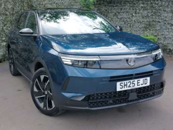 2025 - 1.2 Hybrid [136] GS 5dr e-DCT6