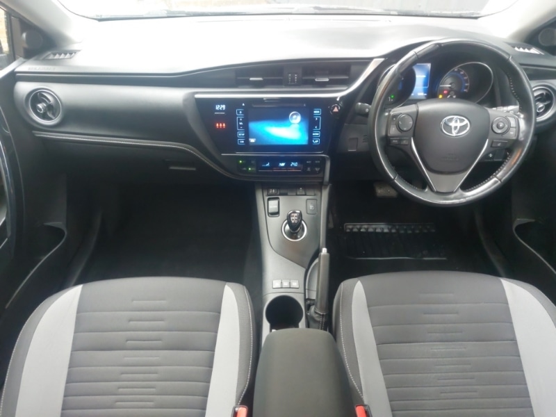 Used Toyota Auris 2017 for sale - 76365743: Photo 2
