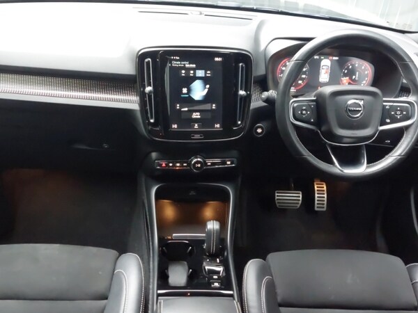 Used Volvo XC40 2020 for sale - 76264812: Photo 2