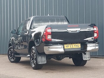 Used Toyota Hilux 2023 for sale - 75204804: Photo
