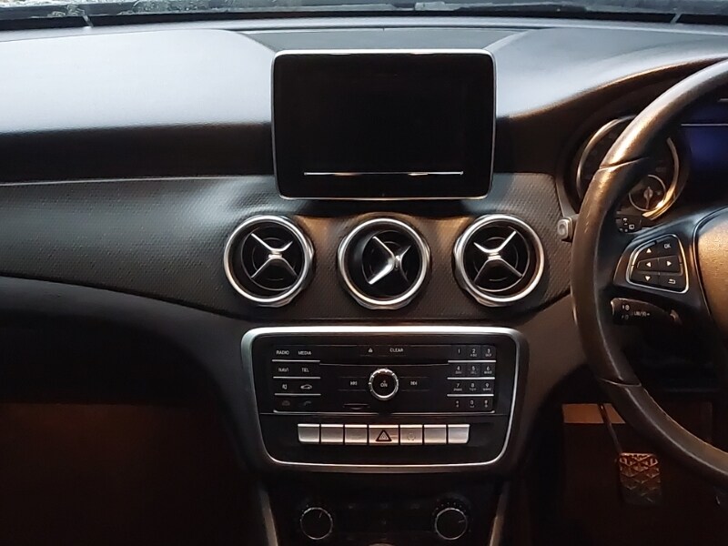 Used Mercedes-Benz GLA 2018 for sale - 76567102: Photo 11