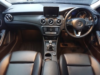 Used Mercedes-Benz GLA 2018 for sale - 76567102: Photo