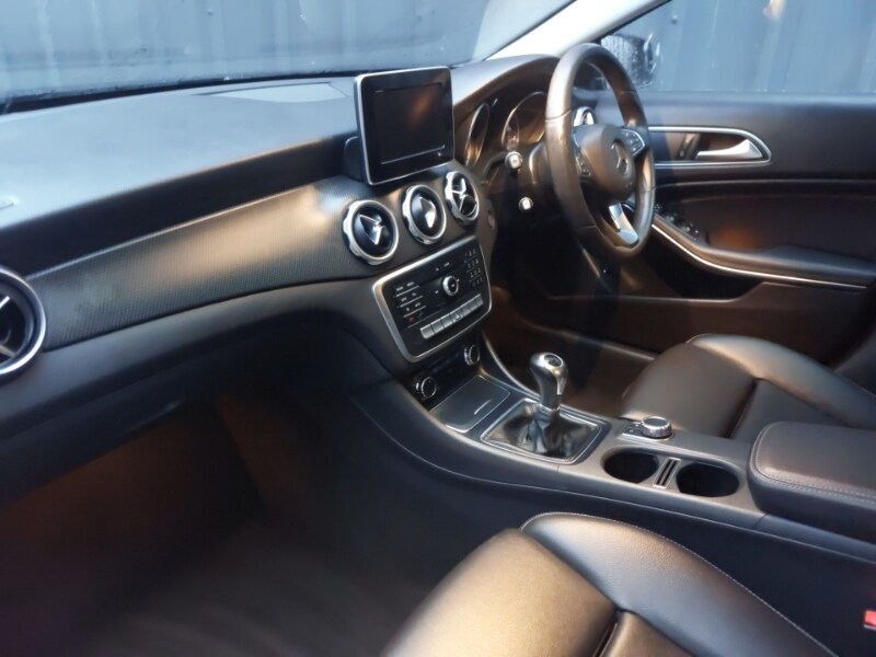 Used Mercedes-Benz GLA 2018 for sale - 76567102: Photo 5