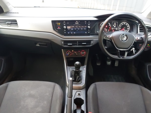 Used Volkswagen Polo 2018 for sale - 76258217: Photo 2