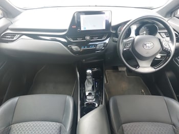 Used Toyota C-HR 2022 for sale - 79332807: Photo