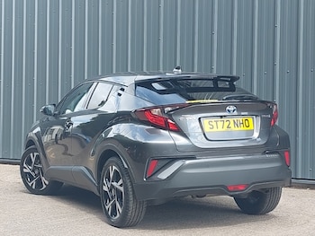 Used Toyota C-HR 2022 for sale - 79332807: Photo