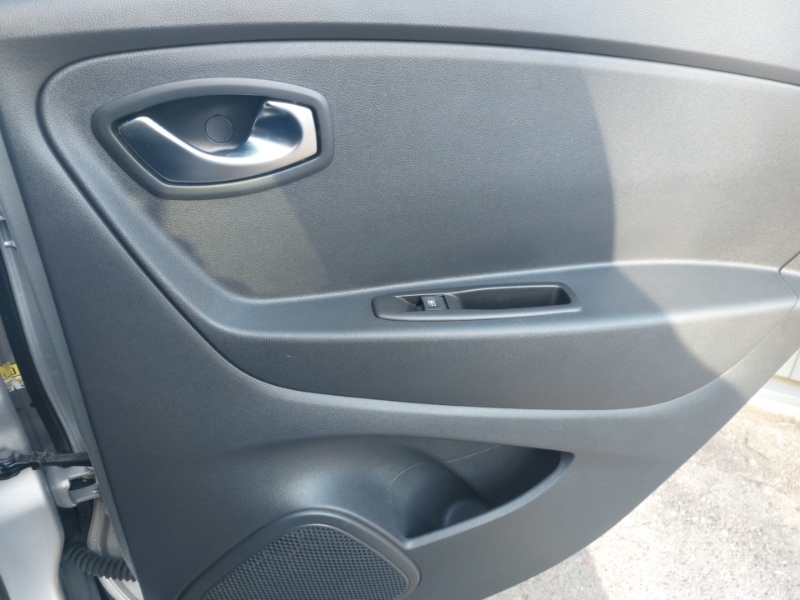 Used Renault Captur 2018 for sale - 77837690: Photo 11