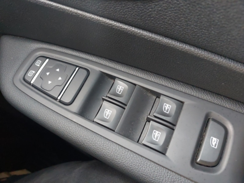 Used Renault Captur 2018 for sale - 77837690: Photo 15