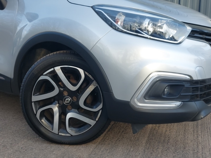 Used Renault Captur 2018 for sale - 77837690: Photo 9