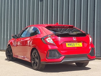 Used Honda Civic 2018 for sale - 79343508: Photo