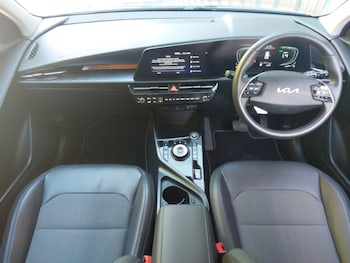 Used Kia Niro 2024 for sale - 76058982: Photo 2