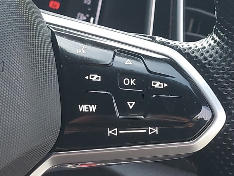 Used Volkswagen T-Roc 2023 for sale - 76208552: Photo 16