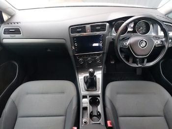 Used Volkswagen Golf 2020 for sale - 76321522: Photo