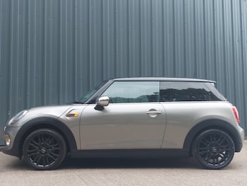 Used MINI Hatch 2017 for sale - 76465396: Photo