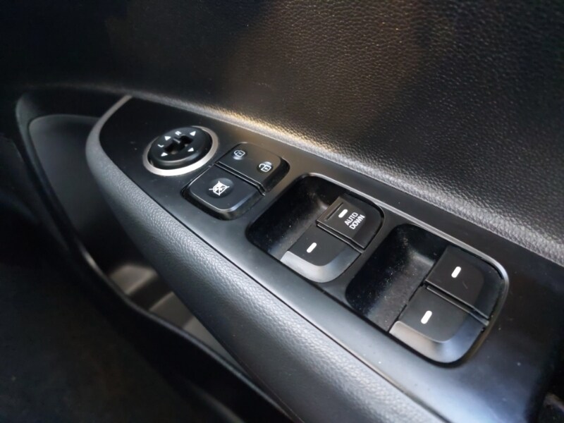 Used Hyundai i10 2018 for sale - 77078121: Photo 16