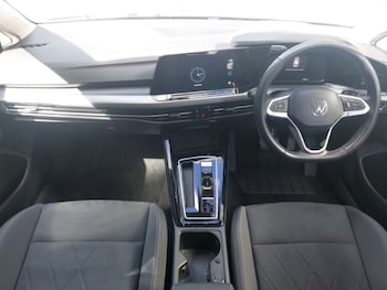Used Volkswagen Golf 2024 for sale - 78841794: Photo
