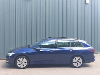 Used Volkswagen Golf 2024 for sale - 78841794: Photo