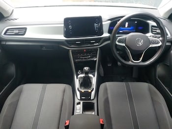 Used Volkswagen T-Roc 2022 for sale - 76365738: Photo