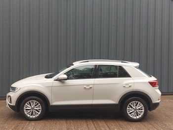 Used Volkswagen T-Roc 2022 for sale - 76365738: Photo