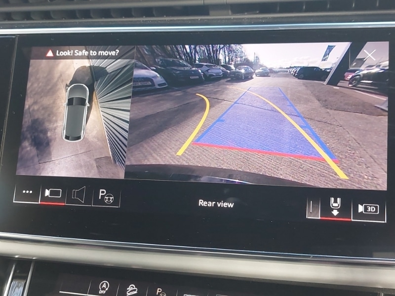 Used Audi Q8 2022 for sale - 77777361: Photo 10