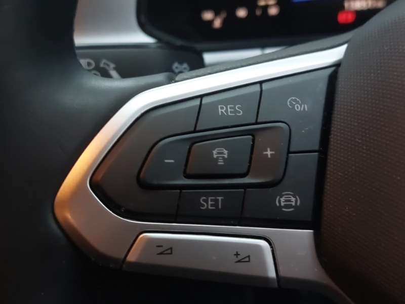 Used Volkswagen T-Roc 2023 for sale - 77466858: Photo 14