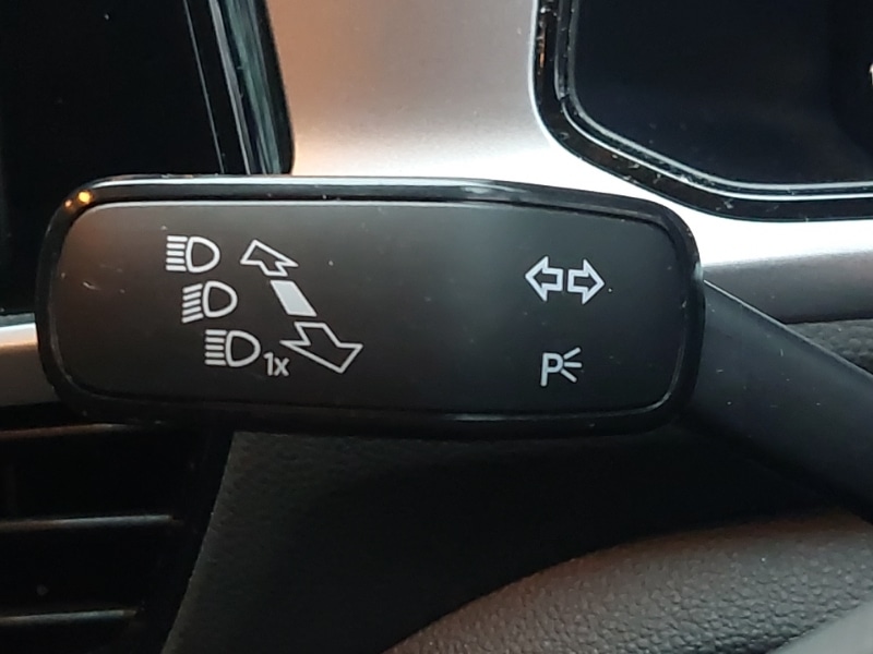 Used Volkswagen T-Roc 2023 for sale - 77466858: Photo 18