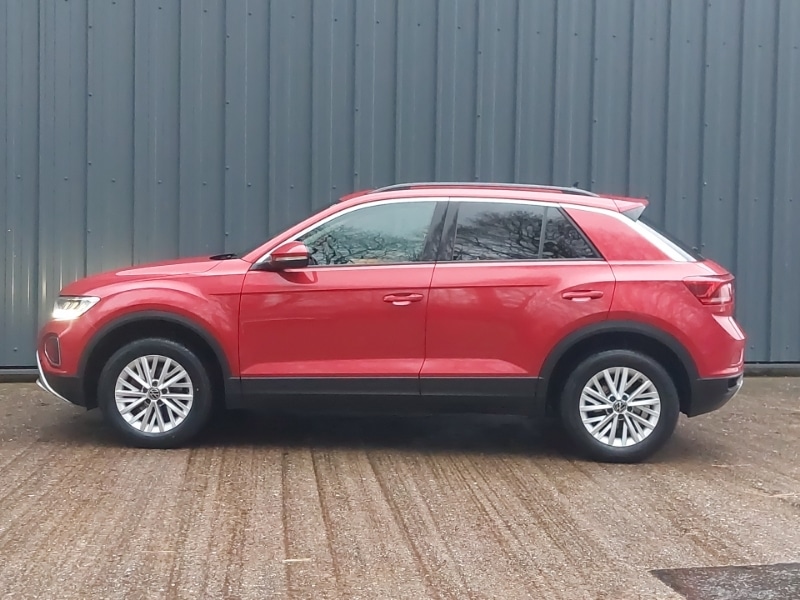 Used Volkswagen T-Roc 2023 for sale - 77466858: Photo 4