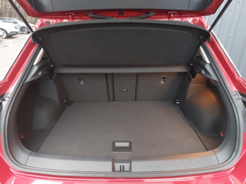 Used Volkswagen T-Roc 2023 for sale - 77466858: Photo 8