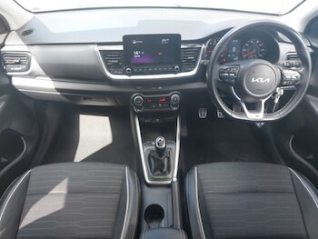 Used Kia Stonic 2022 for sale - 78467336: Photo