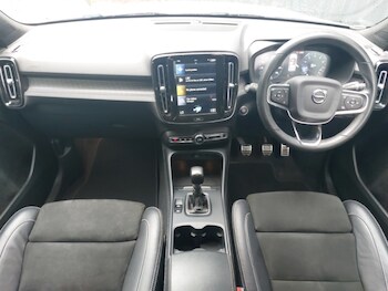 Used Volvo XC40 2021 for sale - 75963840: Photo 2
