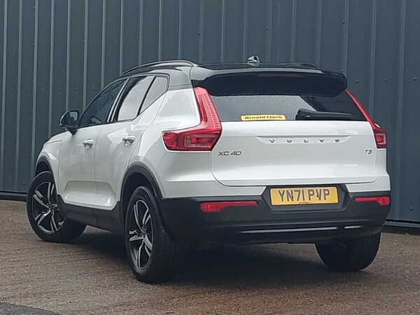 Used Volvo XC40 2021 for sale - 75963840: Photo 3